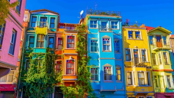 El colorido barrio de Balat